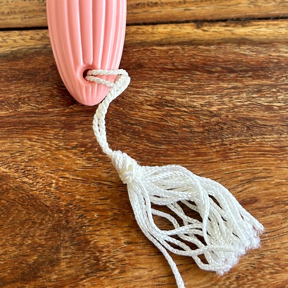 VINTAGE Pink Avon Powder Puff Wand - Picture 10 of 10